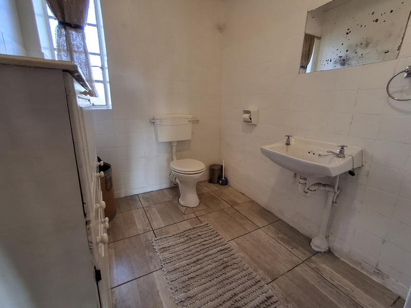 5 Bedroom Property for Sale in Stompneus Bay Western Cape